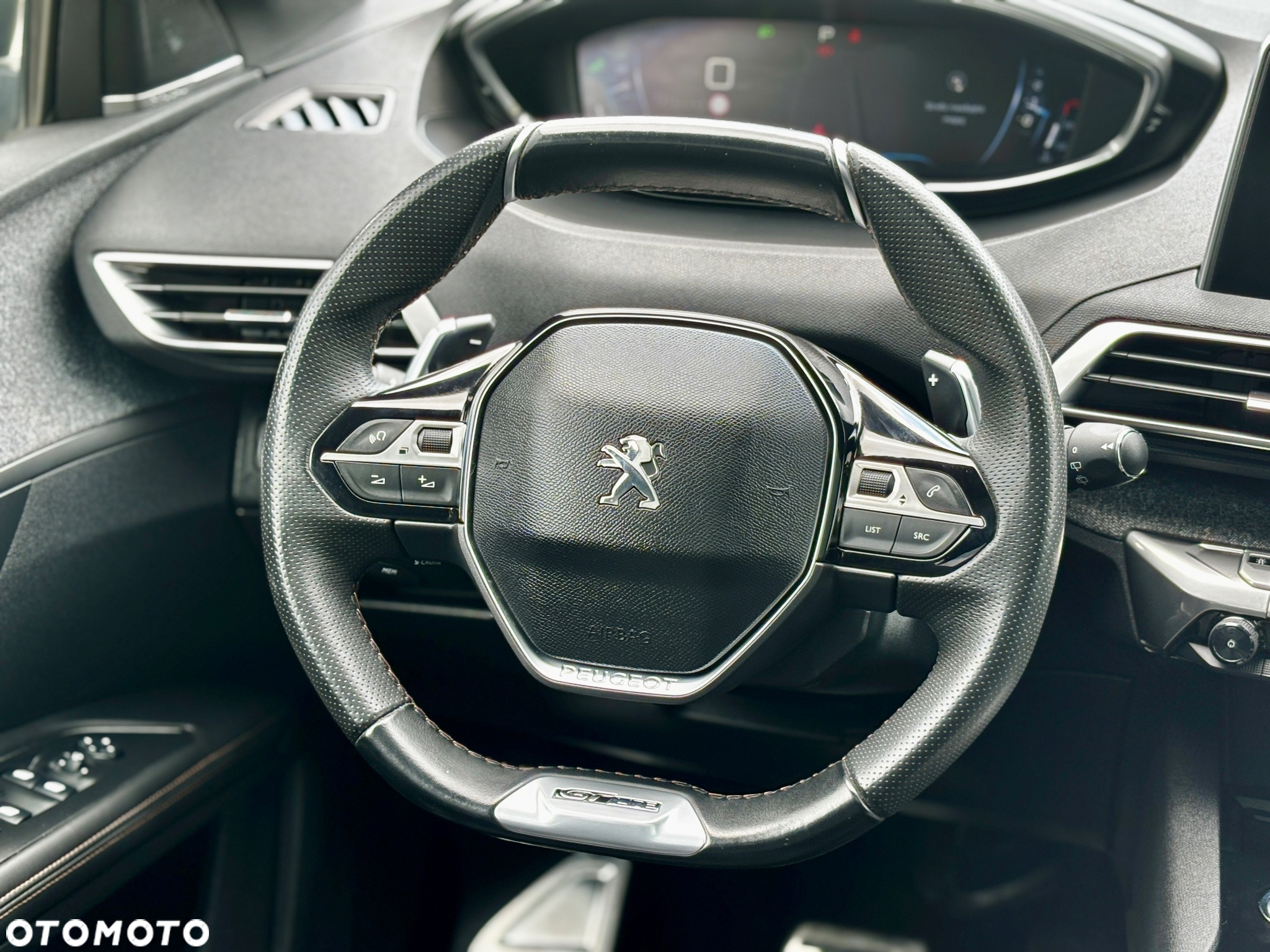 Peugeot 5008 1.6 PureTech GT Line S&S EAT8 - 24