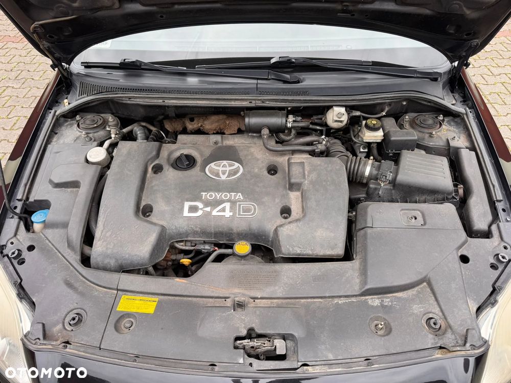 Toyota Avensis 2.0 D-4D Prestige - 25