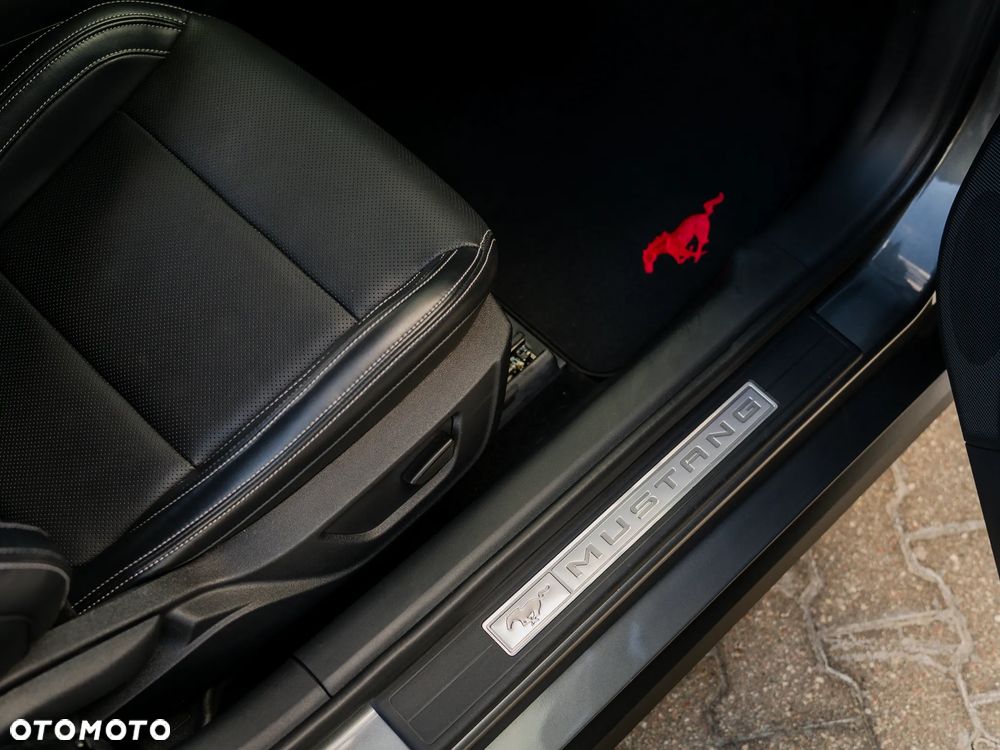 Ford Mustang - 31