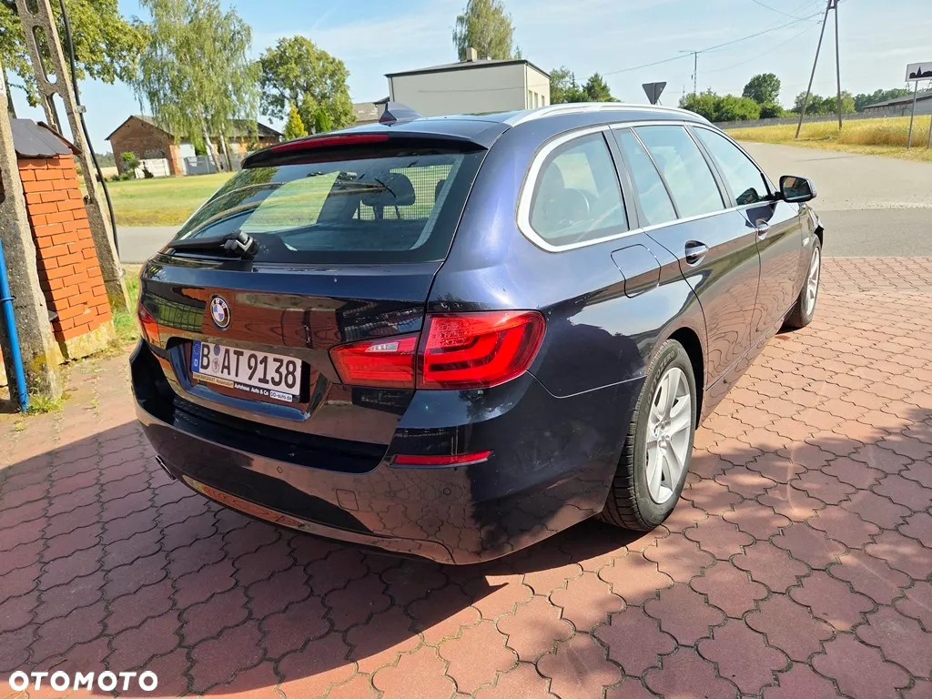 BMW Seria 5 525d xDrive Touring - 5