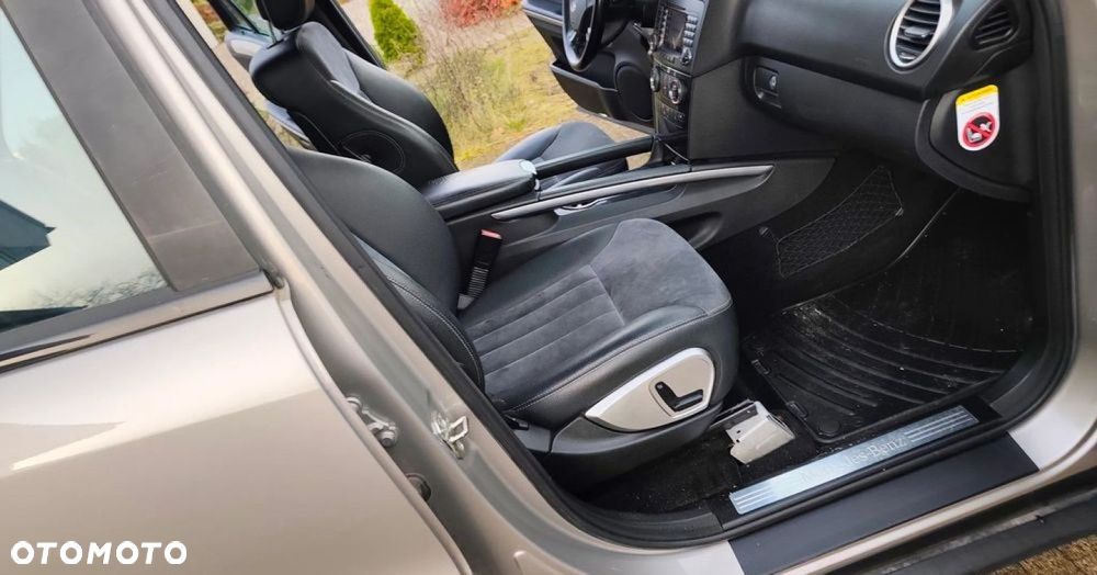 Mercedes-Benz ML - 33