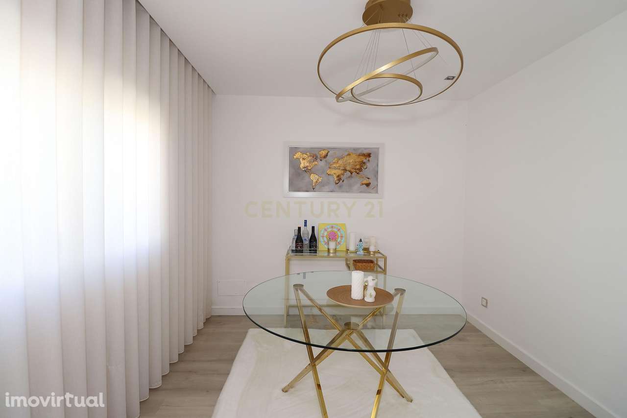 Moradia com Apartamento de Charme e Restaurante em Funcionamento no Co - Grande imagem: 3/35