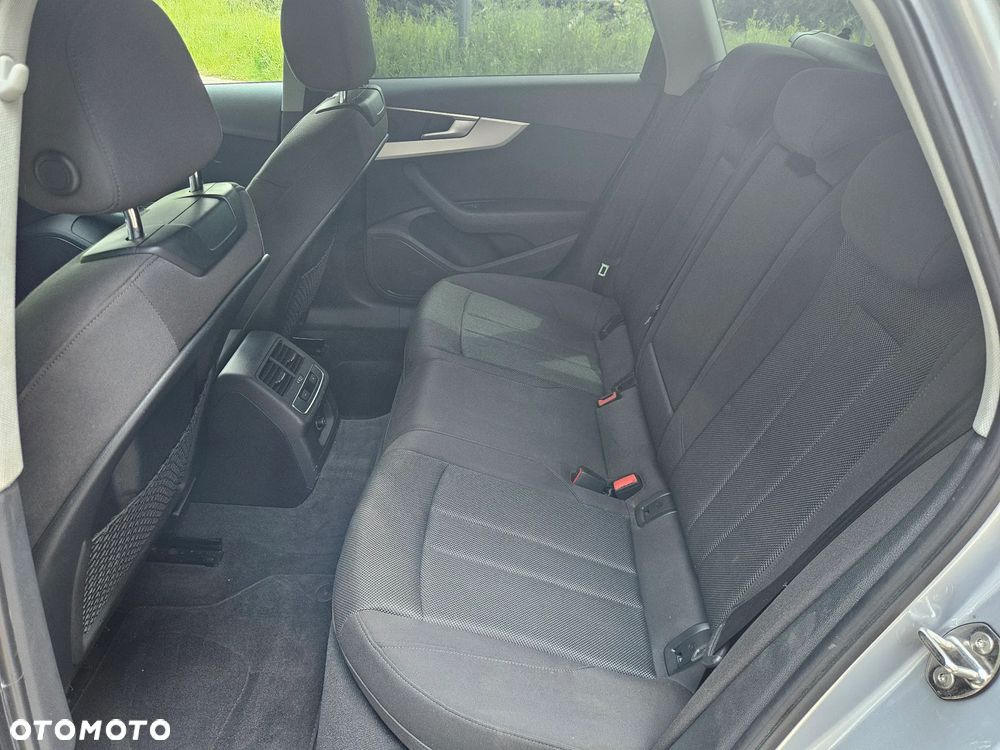 Audi A4 Avant - 10