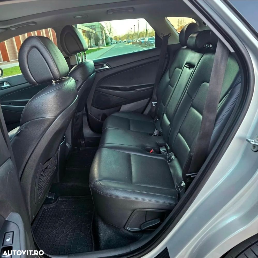 Hyundai Tucson 2.0 CRDI 4WD Automatik Premium - 11