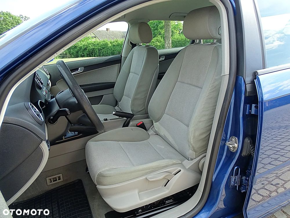 Audi A3 Sportback 1.9 TDI Ambiente - 6