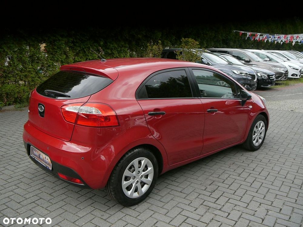 Kia Rio 1.4 L - 14