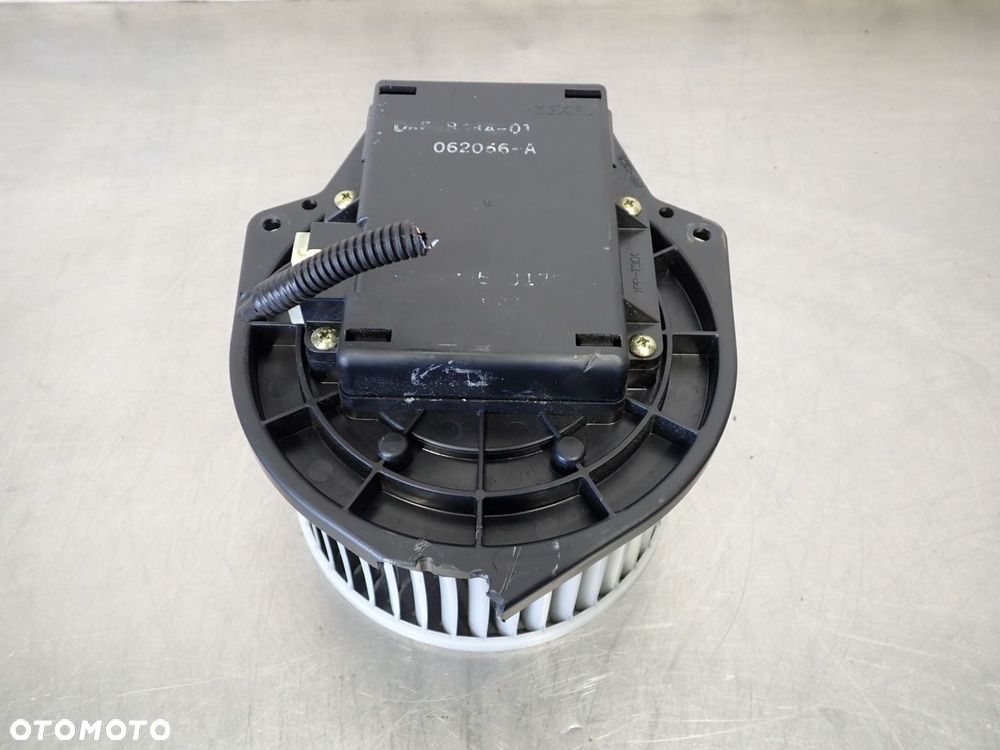 WENTYLATOR NAWIEWU MITSUBISHI OUTLANDER - 3