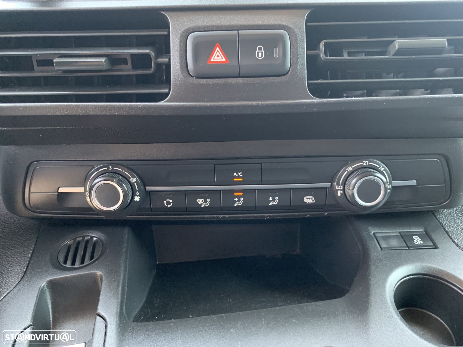 Peugeot Partner 1.6 BlueHDi Confort - 28