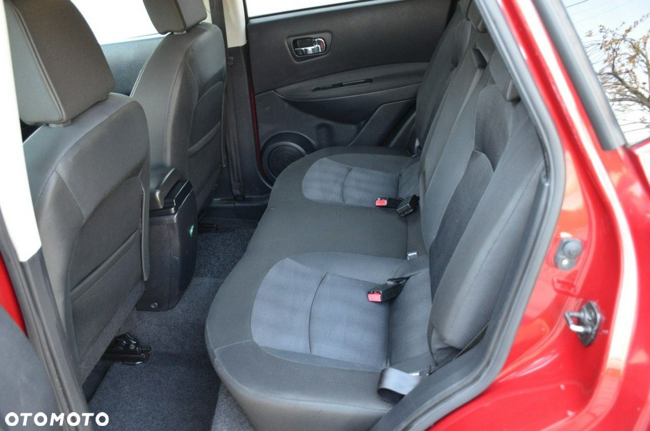 Nissan Qashqai - 25