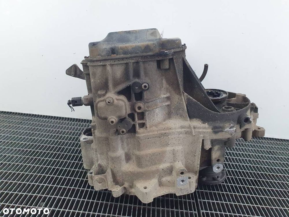 SKRZYNIA BIEGÓW MANUALNA SKODA ROOMSTER 1.2 B JHM - 8