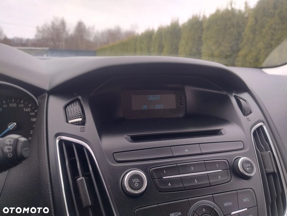 Ford Focus 1.6 Edition - 14