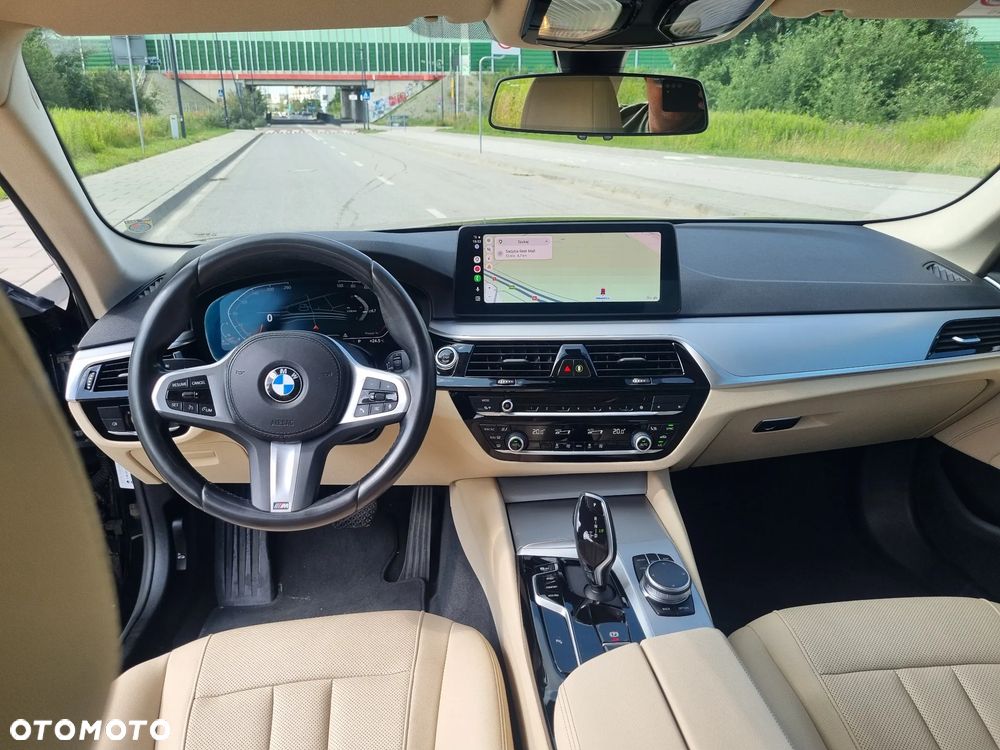 BMW Seria 5 518d mHEV - 13