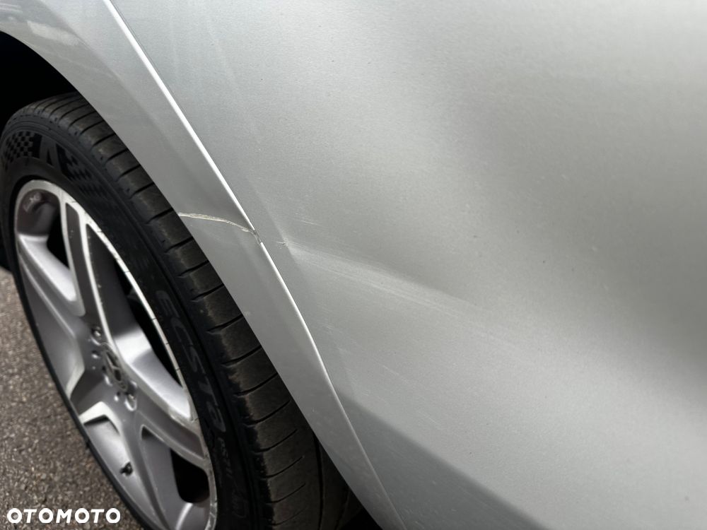 Mercedes-Benz GLE 250 d 4Matic 9G-TRONIC AMG Line - 26