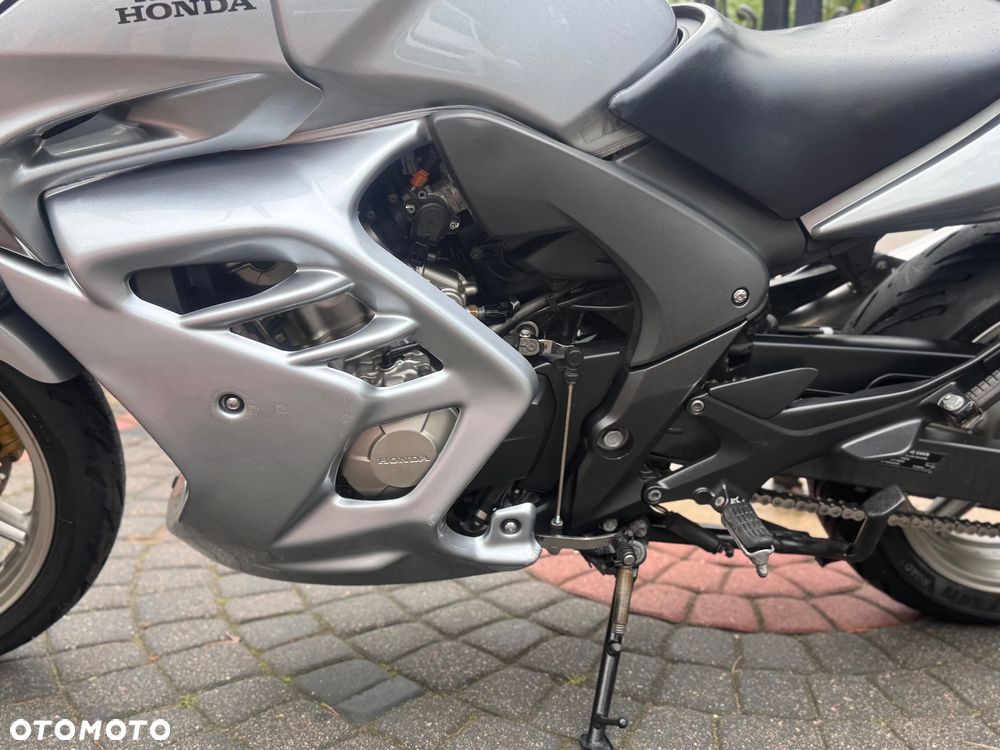 Honda CBF - 16