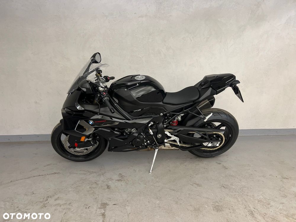 BMW S - 4