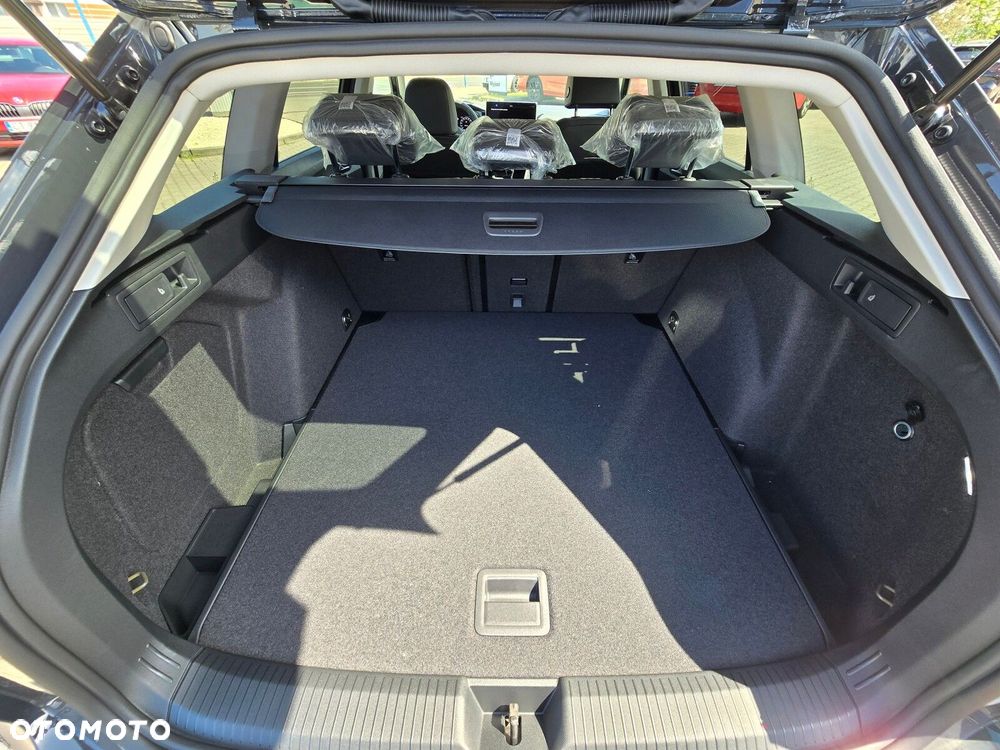 Volkswagen Golf 1.5 eTSI mHEV Life Plus DSG - 10