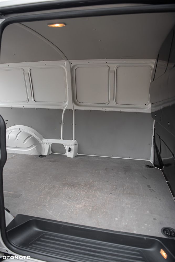 Volkswagen Transporter - 17