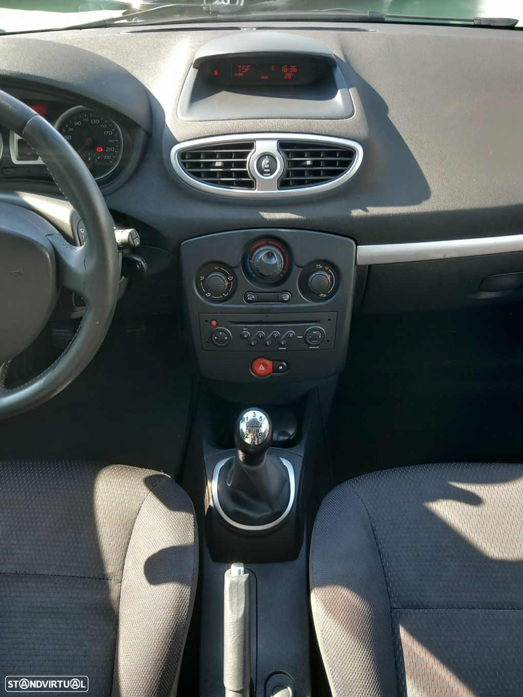 Renault Clio 1.5 dCi Confort - 19