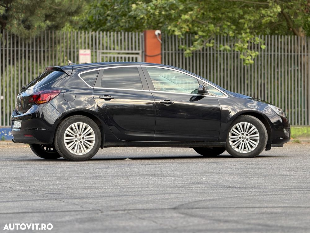 Opel Astra 2.0 CDTI Exklusiv - 4