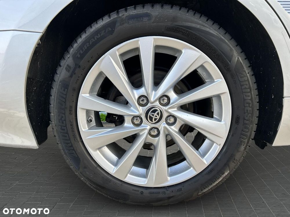 Toyota Camry 2.5 Hybrid Comfort CVT - 22