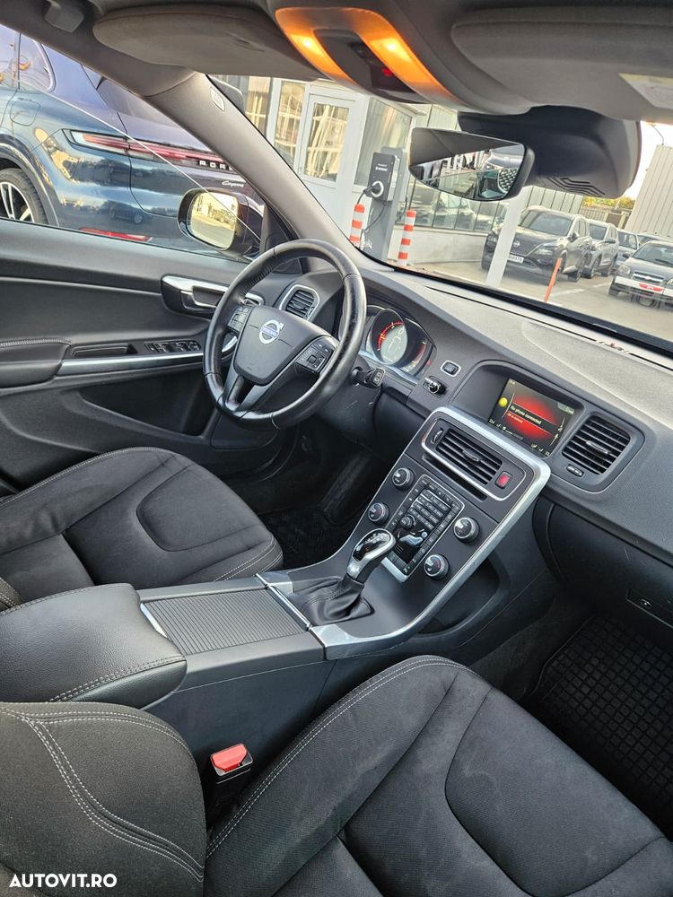 Volvo V60 D3 Kinetic - 12