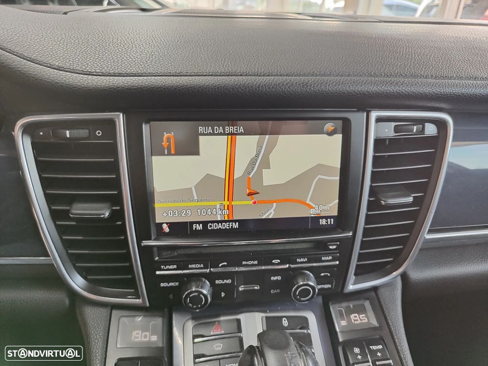 Porsche Panamera Platinum Edition - 36