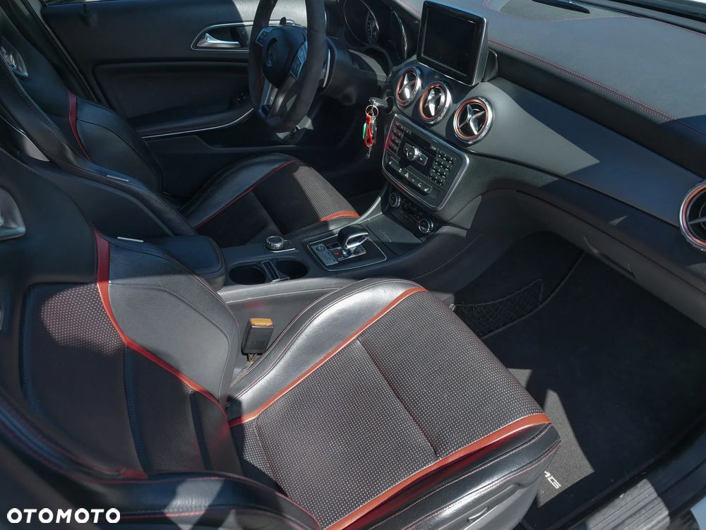 Mercedes-Benz GLA 45 AMG 4-Matic Edition 1 - 20