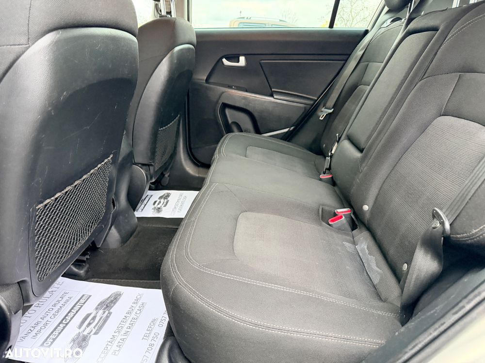 Kia Sportage 1.7 CRDI 2WD Dream-Team Edition - 12