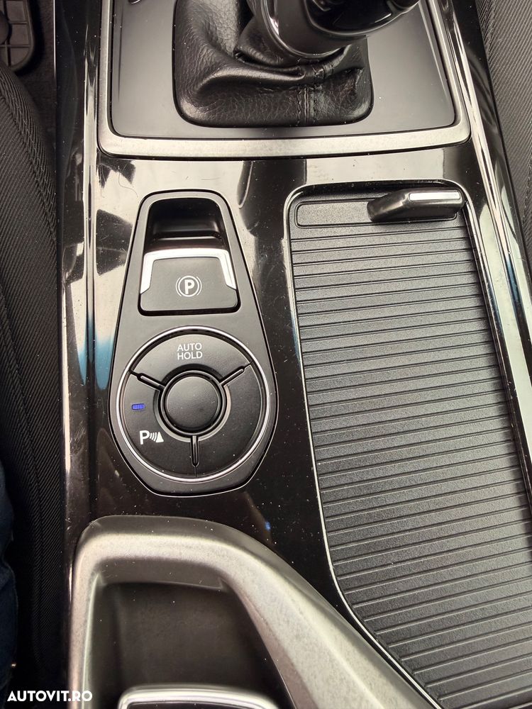 Hyundai i40 Kombi 1.7 CRDi DCT Premium - 9