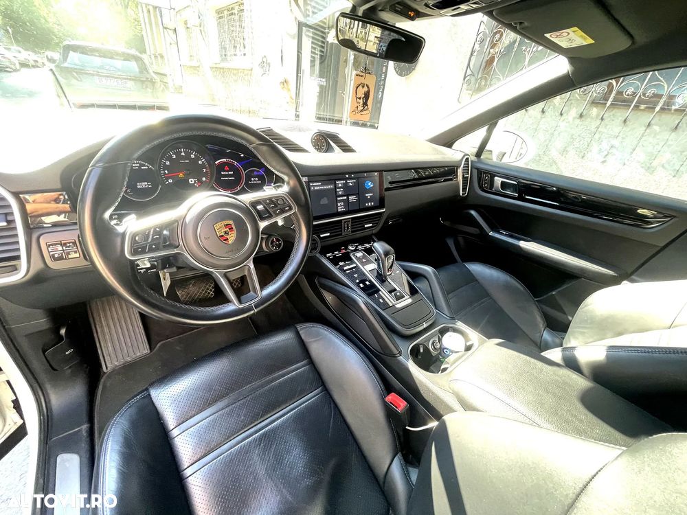 Porsche Cayenne - 5