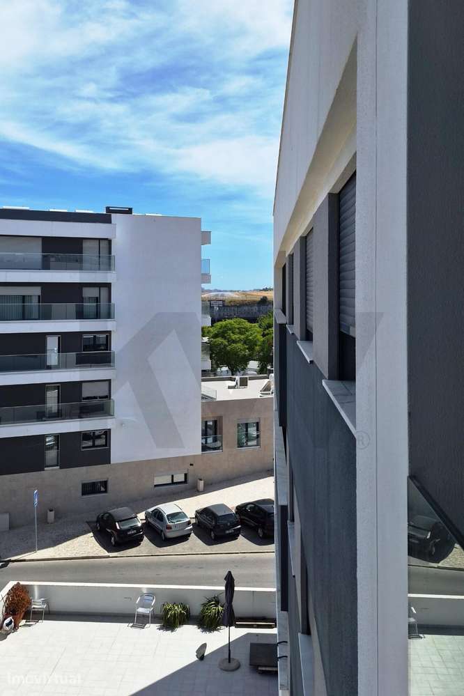 T1 | 1º piso | espaçosa varanda | box  | 315m2 | vista | Camarate | - Grande imagem: 3/17