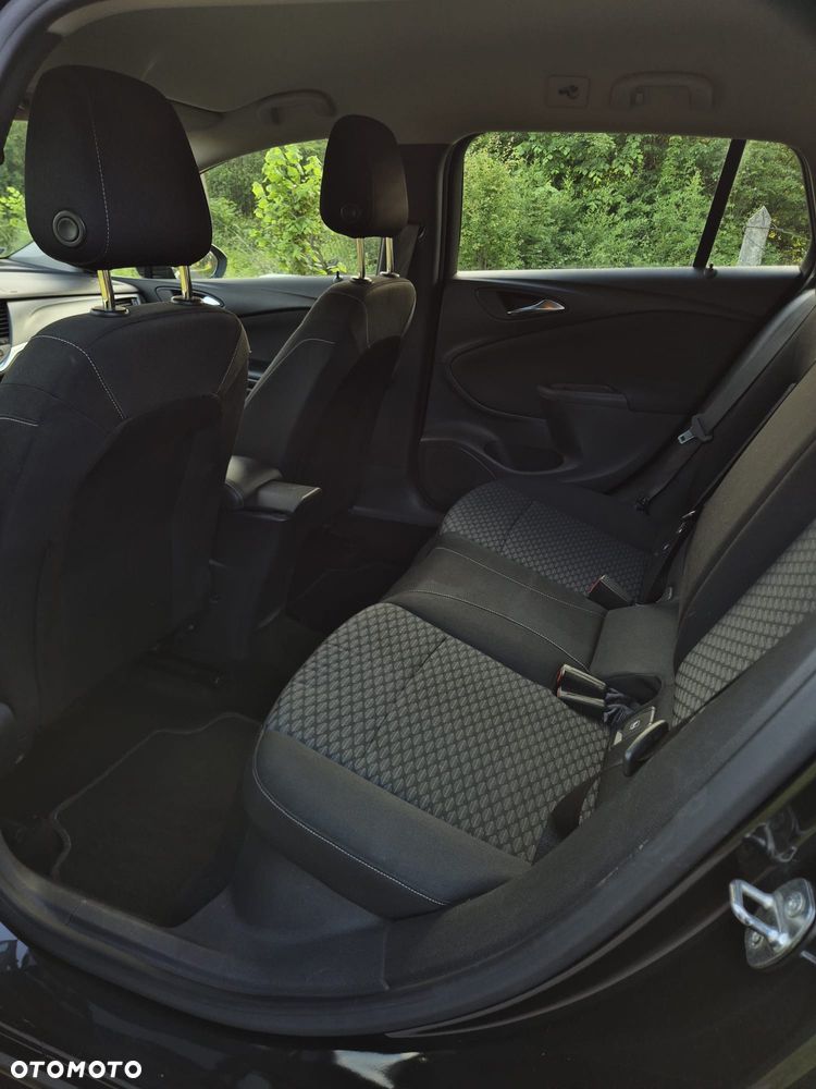 Opel Astra 1.6 CDTI Sport - 17