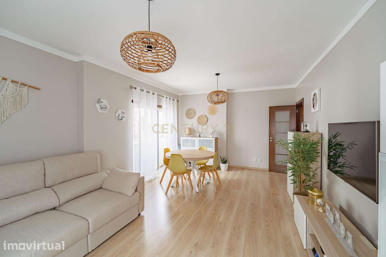 Apartamento T2 em Santa Marta do Pinhal, Corroios - Grande imagem: 4/34
