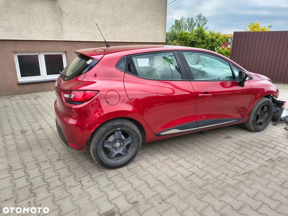 Renault Clio - 10