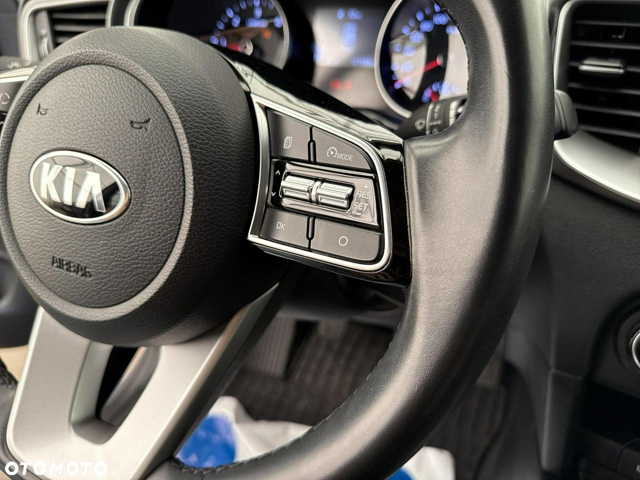 Kia Ceed - 25