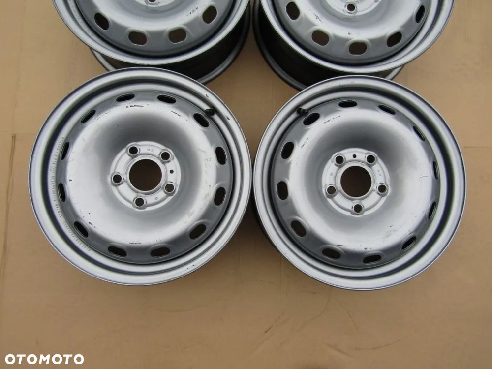 4x Felgi 16 Renault Trafic III Opel Vivaro II 6j 5x114,3 ET50 - 5