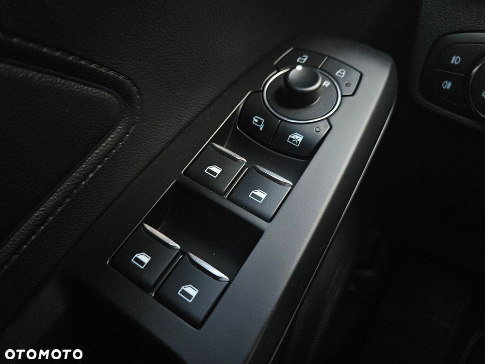 Ford Focus SW 1.5 EcoBlue Titanium X - 25