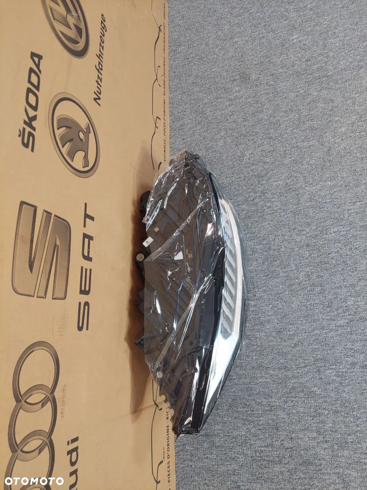Audi Q8 Lampa Matrix Nowa USA 4M8941035B - 8