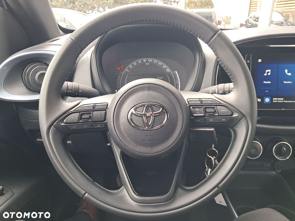 Toyota Aygo X - 15