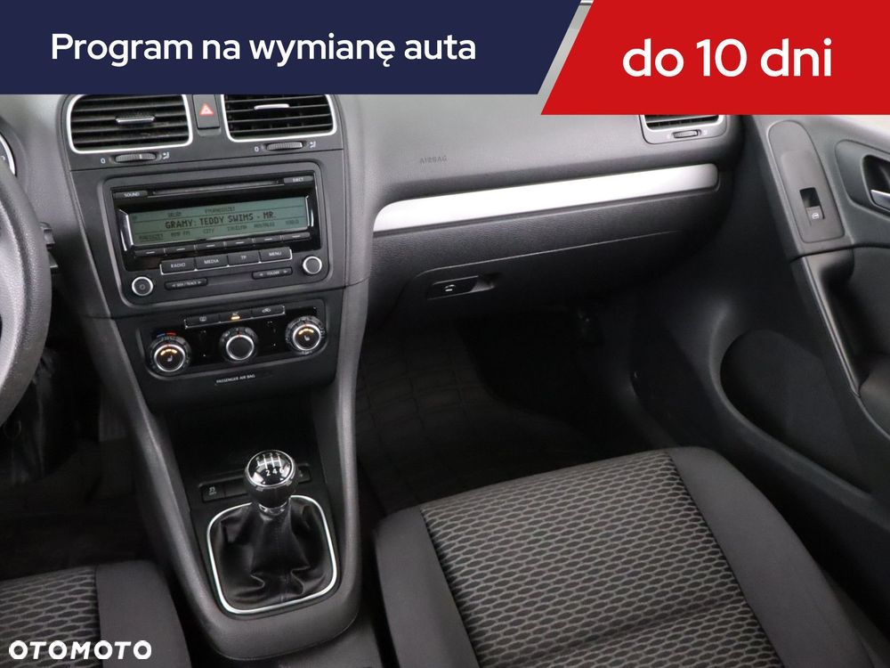 Volkswagen Golf - 10