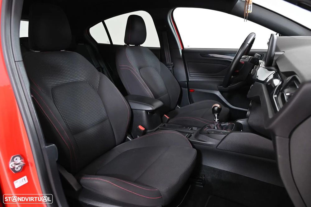 Ford Focus 1.5 TDCi ECOBlue ST-Line - 4