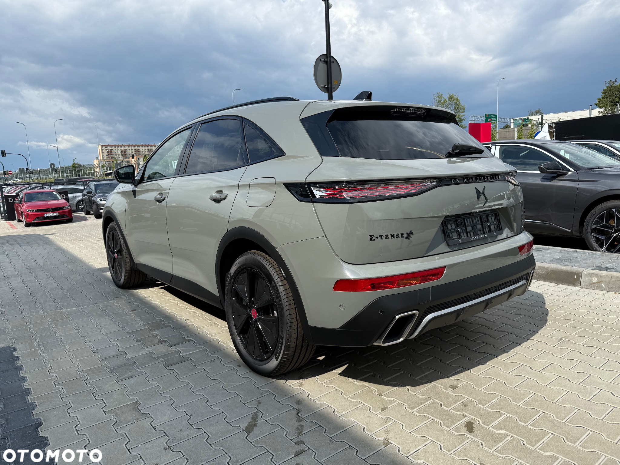 DS Automobiles DS 7 Crossback 1.6 E-Tense 4x4 Performance Line + - 5