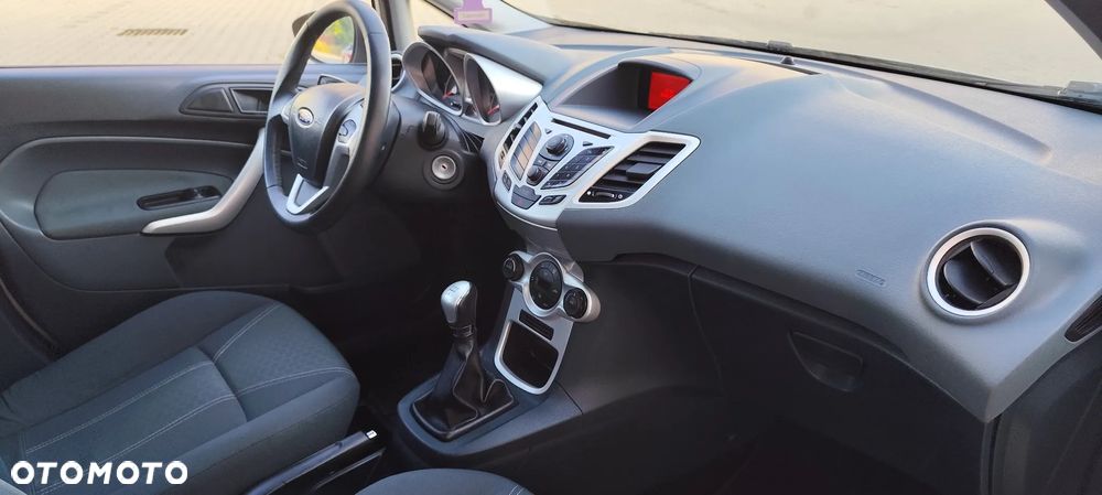 Ford Fiesta 1.25 Titanium - 22