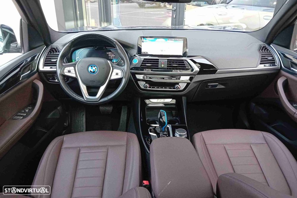 BMW iX3 Inspiring - 10