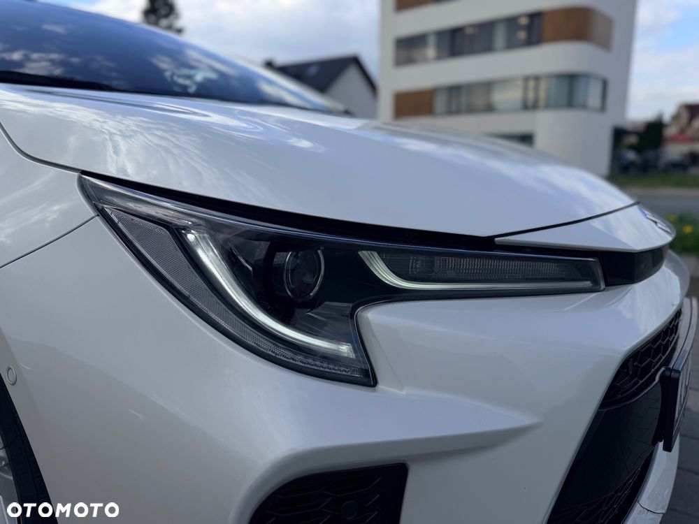 Toyota Corolla 1.8 Hybrid Comfort - 16