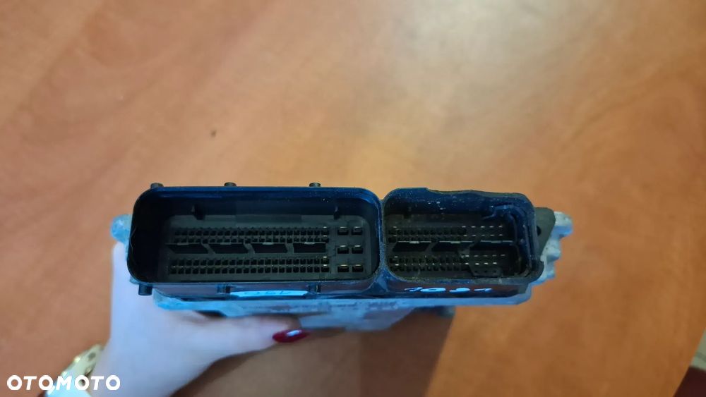 KOMPUTER ECU MED9.1 AUDI A3 8P0907115E 0261S02220 - 3