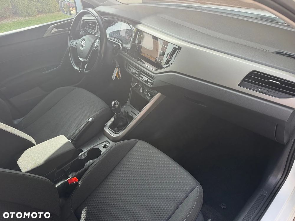 Volkswagen Polo - 13