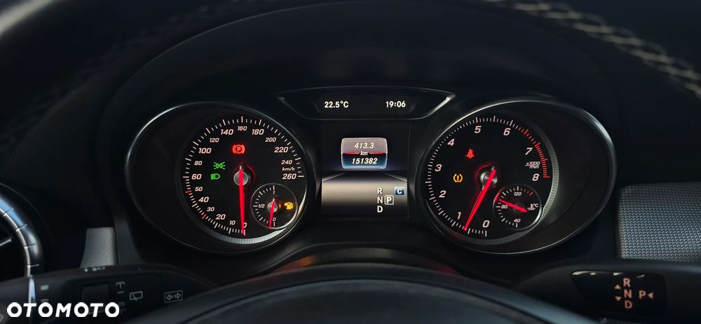 Mercedes-Benz CLA 220 4-Matic - 27