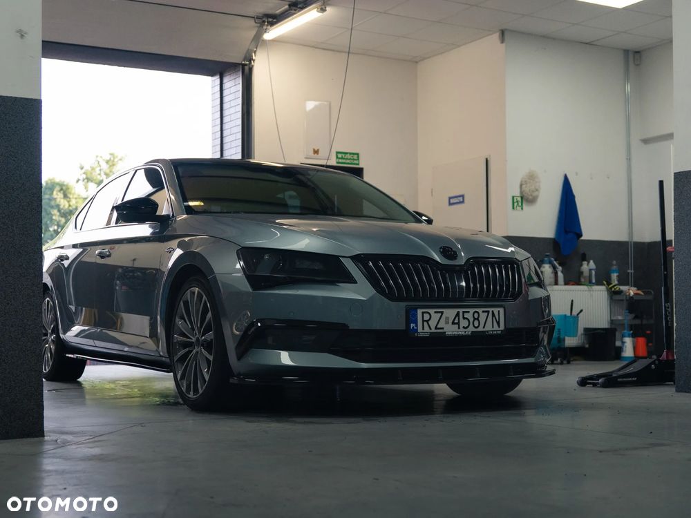 Skoda Superb 2.0 TSI 4x4 L&K DSG - 4