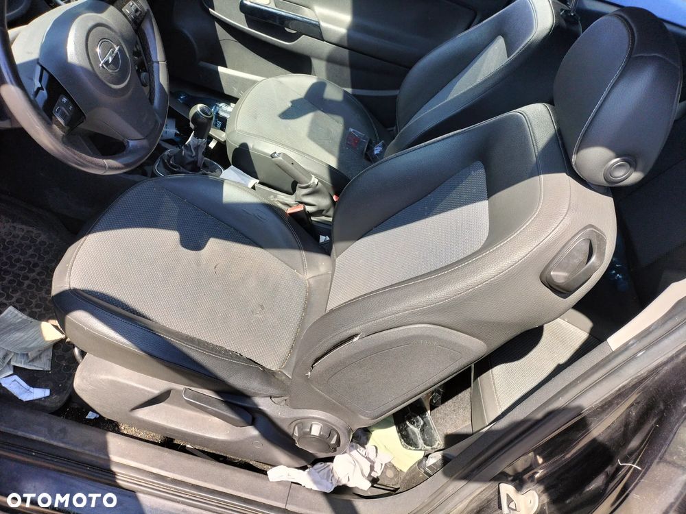 DRZWI PRAWE LEWE PRZÓD OPEL CORSA D 3 DRZWI 06-11r PRZED LIFT - 17